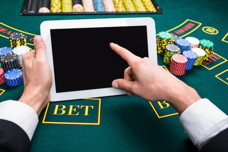 Mobile device showing 8081 sportsbook Liga 1 fixtures and live scores